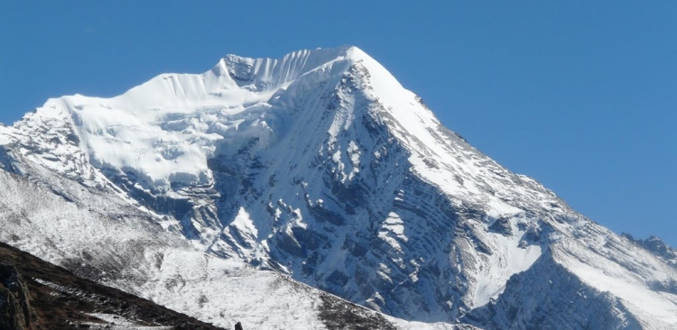 ピサン・ピーク登山